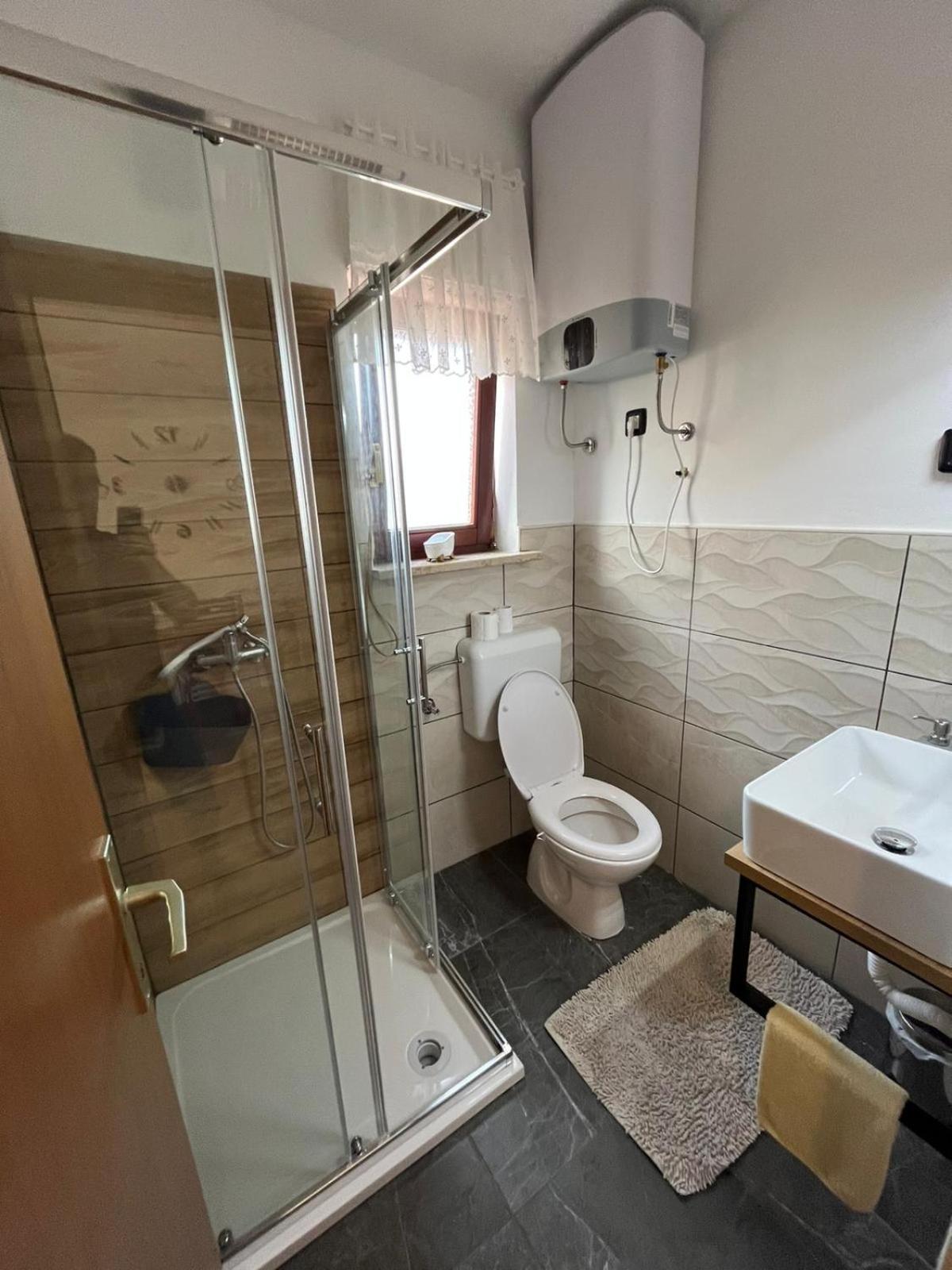 San 3 * Ližnjan