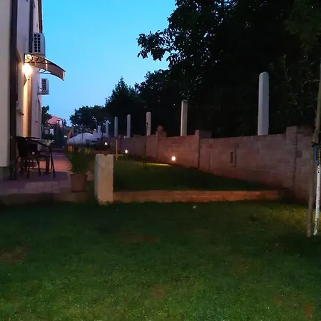 Studio Apartman San 3 Ližnjan Exterior foto