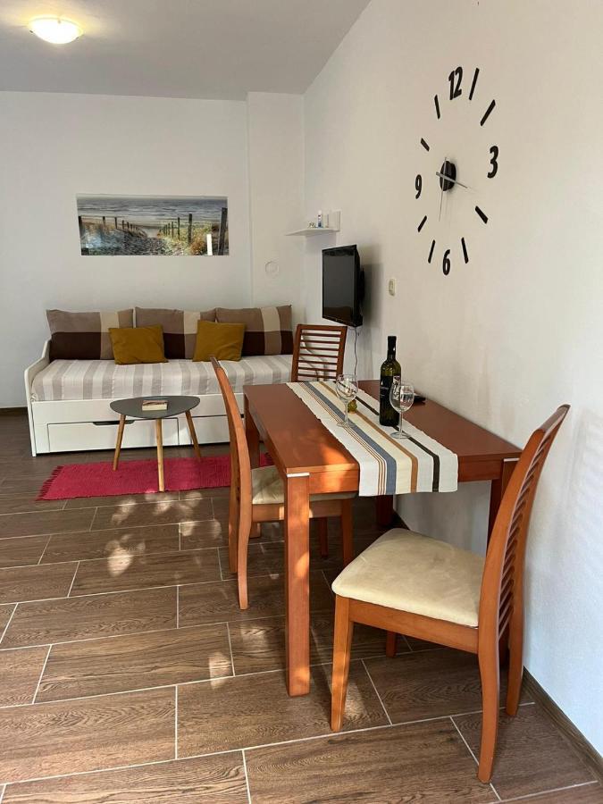 San 3 * Liznjan